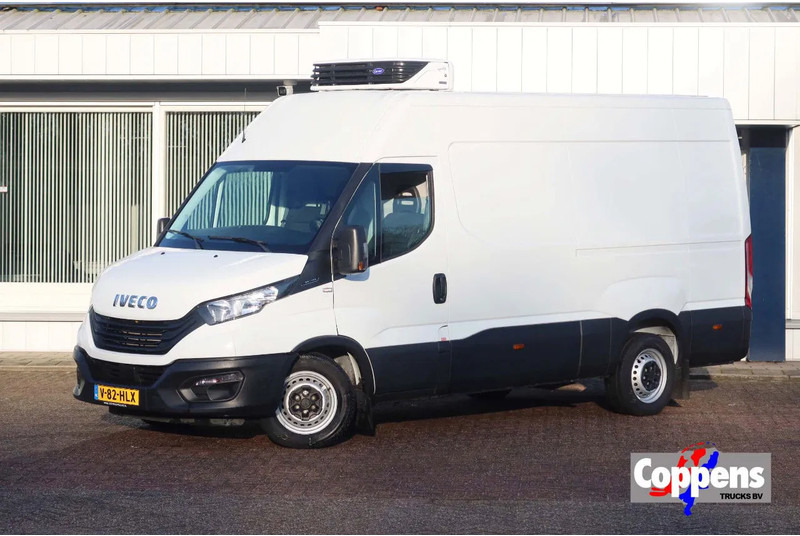 Iveco Daily 35S16 Koel/Vries L2/H2 Carrier Xarios 350 Koel/Vries/Verwarmen + nachtaansluiting 220 volt - Véhicule utilitaire frigorifique: photos 1 Iveco Daily 35S16 Koel/Vries L2/H2 Carrier Xarios 350 Koel/Vries/Verwarmen + nachtaansluiting 220 volt - Véhicule utilitaire frigorifique: photos 1