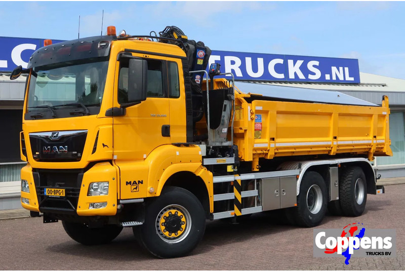 MAN TGS 33.420 2 Zijdige kipper + Kraan 6x6 Stuur as - Camion benne, Camion grue: photos 1 MAN TGS 33.420 2 Zijdige kipper + Kraan 6x6 Stuur as - Camion benne, Camion grue: photos 1