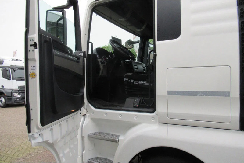 MAN TGX 26.460 XLX Interarder Euro 6 - Camion porte-voitures: photos 4 MAN TGX 26.460 XLX Interarder Euro 6 - Camion porte-voitures: photos 4