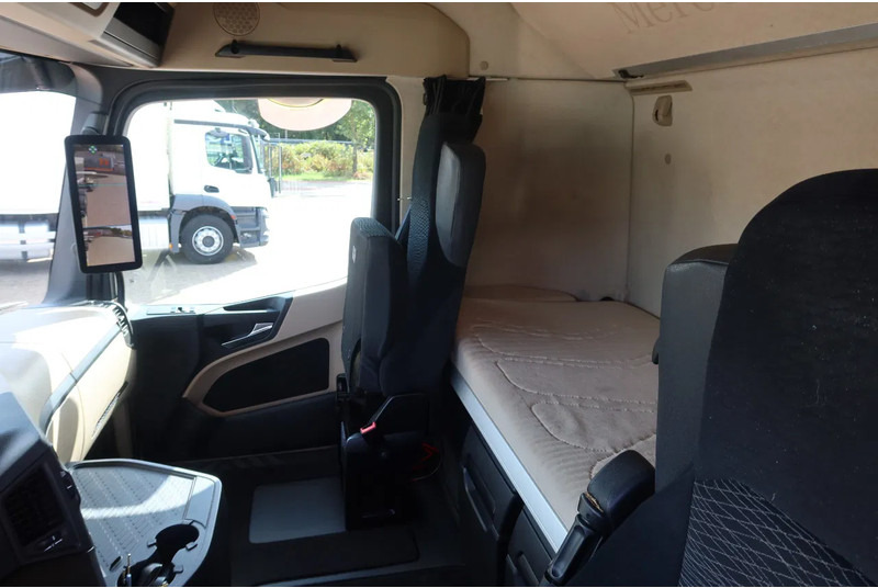 Châssis cabine Mercedes-Benz Actros 2642 LL Chassis Cabine Giga space: photos 5