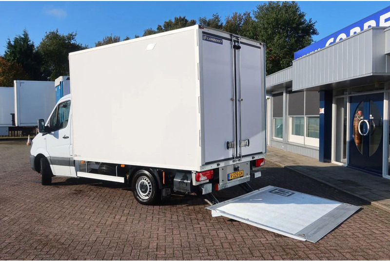 Mercedes-Benz Sprinter 316 CDI Carrier Koel/Vries Bak+Klep. Dag en nacht aansluiting - Véhicule utilitaire frigorifique: photos 3 Mercedes-Benz Sprinter 316 CDI Carrier Koel/Vries Bak+Klep. Dag en nacht aansluiting - Véhicule utilitaire frigorifique: photos 3
