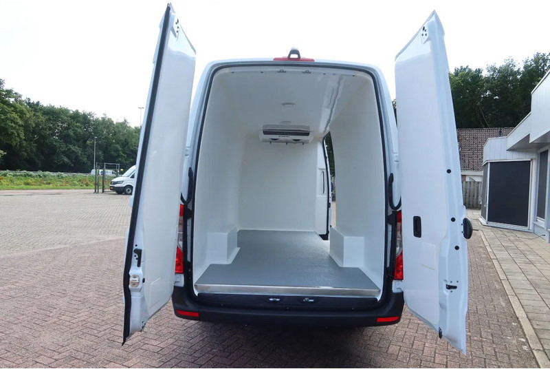 Mercedes-Benz Sprinter 317 CDI Koelwagen L3/H2 NIEUW - Véhicule utilitaire frigorifique: photos 3 Mercedes-Benz Sprinter 317 CDI Koelwagen L3/H2 NIEUW - Véhicule utilitaire frigorifique: photos 3
