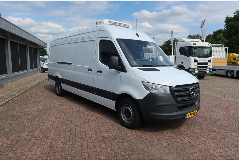 Mercedes-Benz Sprinter 317 CDI Koelwagen L3/H2 NIEUW - Véhicule utilitaire frigorifique: photos 2 Mercedes-Benz Sprinter 317 CDI Koelwagen L3/H2 NIEUW - Véhicule utilitaire frigorifique: photos 2