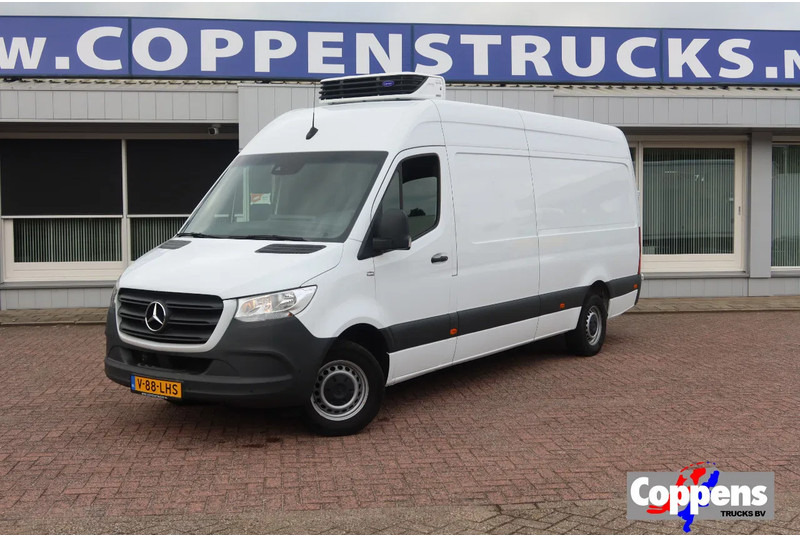 Mercedes-Benz Sprinter 317 Carrier Xarios 350 Koel/Vries/Verwarmen met Nachtaansluiting 220 Volt - Véhicule utilitaire frigorifique: photos 1 Mercedes-Benz Sprinter 317 Carrier Xarios 350 Koel/Vries/Verwarmen met Nachtaansluiting 220 Volt - Véhicule utilitaire frigorifique: photos 1