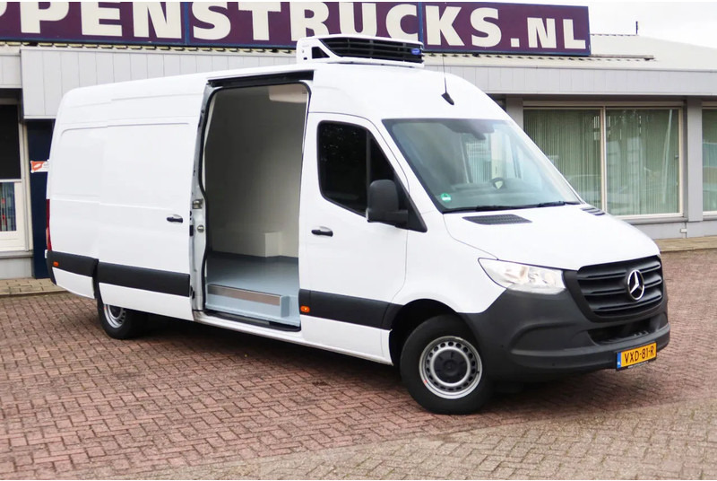 Mercedes-Benz Sprinter 317 L3 H2 Koel / Vries/ Verwarmen + 220 volt nachtaansluiting - Véhicule utilitaire frigorifique: photos 2 Mercedes-Benz Sprinter 317 L3 H2 Koel / Vries/ Verwarmen + 220 volt nachtaansluiting - Véhicule utilitaire frigorifique: photos 2