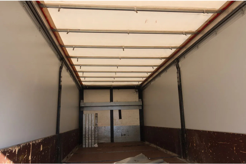 Scania Huifzeil Schuifdak - Camion à rideaux coulissants: photos 4 Scania Huifzeil Schuifdak - Camion à rideaux coulissants: photos 4