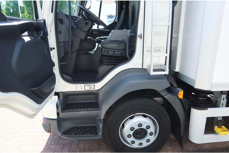 Volvo FL 250 Koel/Vries + klep Bi temp Carrier Supra 1150 MT - Camion frigorifique: photos 5 Volvo FL 250 Koel/Vries + klep Bi temp Carrier Supra 1150 MT - Camion frigorifique: photos 5