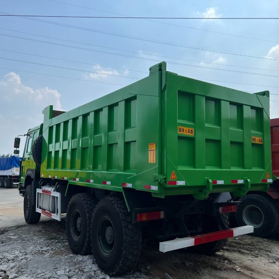 Howo 371 6x4 - Camion benne: photos 5 Howo 371 6x4 - Camion benne: photos 5