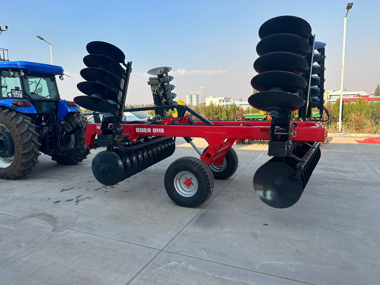 SOIL MASTER FOLDABLE TYPE GOBLE DISC HARROW - Cover crop: photos 2 SOIL MASTER FOLDABLE TYPE GOBLE DISC HARROW - Cover crop: photos 2