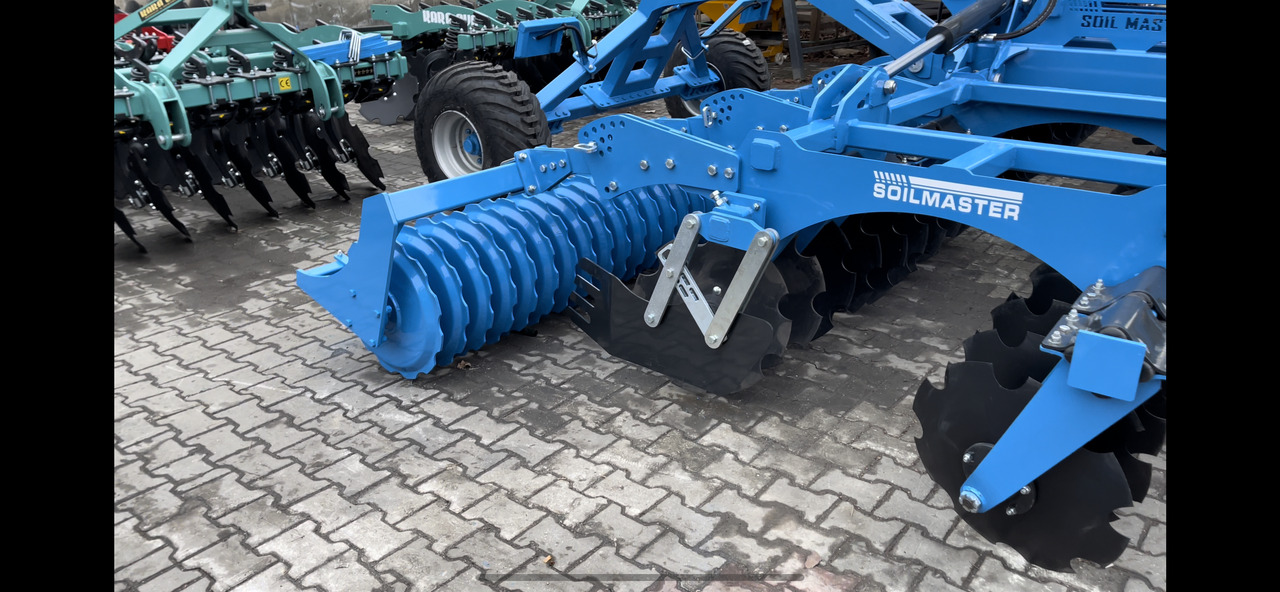 SOIL MASTER _GRAND MASTER SERIES FOLDABLE AND TRAILED TYPE MULTI DISC HARROW (RUBBER TYPE LEG) - Cover crop: photos 5 SOIL MASTER _GRAND MASTER SERIES FOLDABLE AND TRAILED TYPE MULTI DISC HARROW (RUBBER TYPE LEG) - Cover crop: photos 5