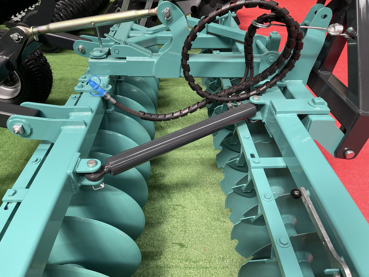 SOIL MASTER _MOUNTED AND TRAILED TYPE HEAVY DUTY DISC HARROW - Cover crop: photos 5 SOIL MASTER _MOUNTED AND TRAILED TYPE HEAVY DUTY DISC HARROW - Cover crop: photos 5
