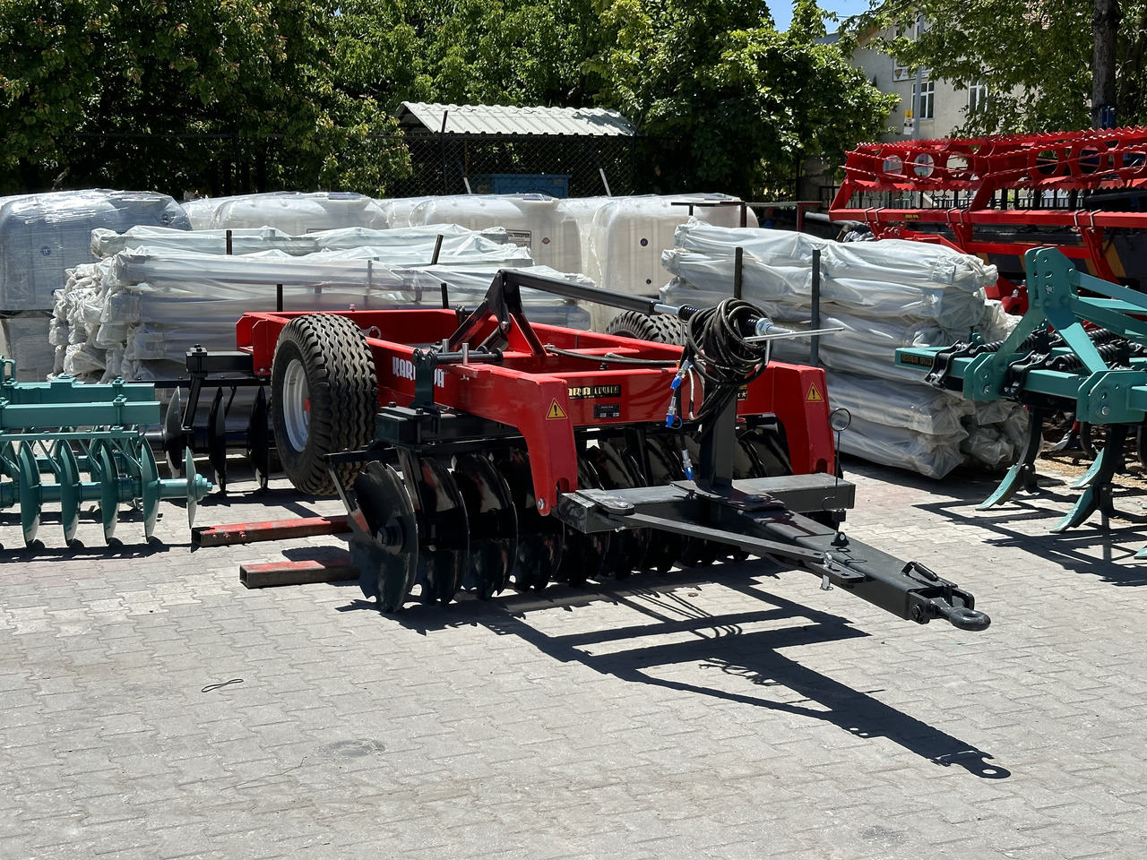 SOIL MASTER _TRAILED TYPE GOBLE DISC HARROW - Cover crop: photos 1 SOIL MASTER _TRAILED TYPE GOBLE DISC HARROW - Cover crop: photos 1