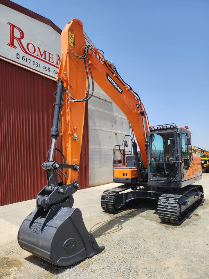 DOOSAN DX140LC-7 - Pelle sur chenille: photos 2 DOOSAN DX140LC-7 - Pelle sur chenille: photos 2