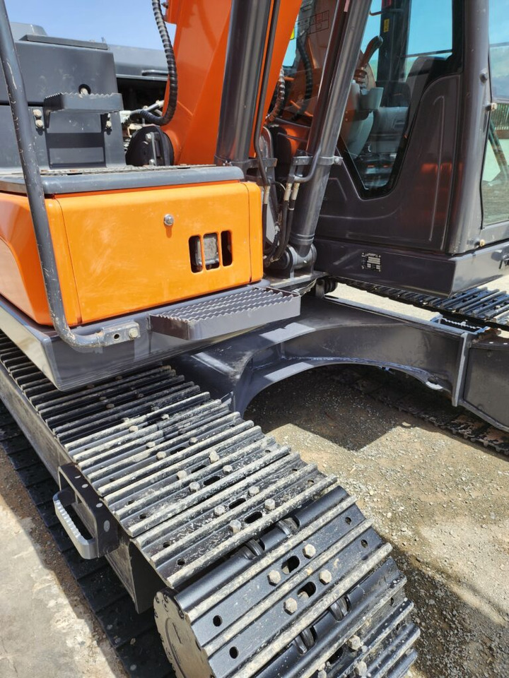 DOOSAN DX140LC-7 - Pelle sur chenille: photos 3 DOOSAN DX140LC-7 - Pelle sur chenille: photos 3