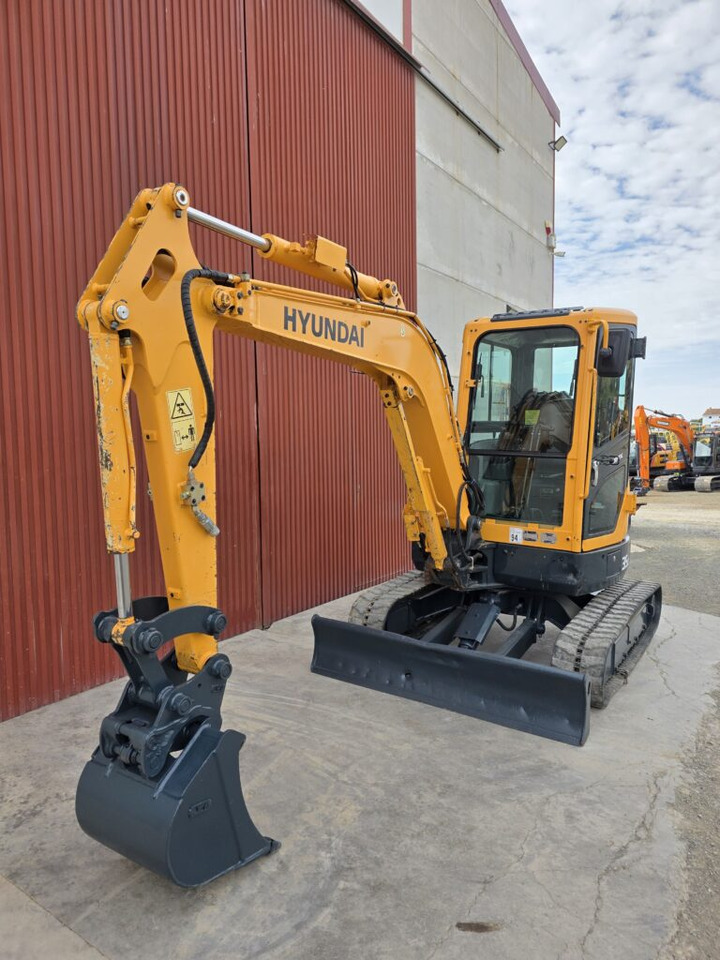 HYUNDAI ROBEX 35Z-9 - Mini pelle: photos 2 HYUNDAI ROBEX 35Z-9 - Mini pelle: photos 2