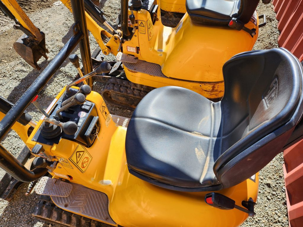 JCB 8008 - Mini pelle: photos 3 JCB 8008 - Mini pelle: photos 3