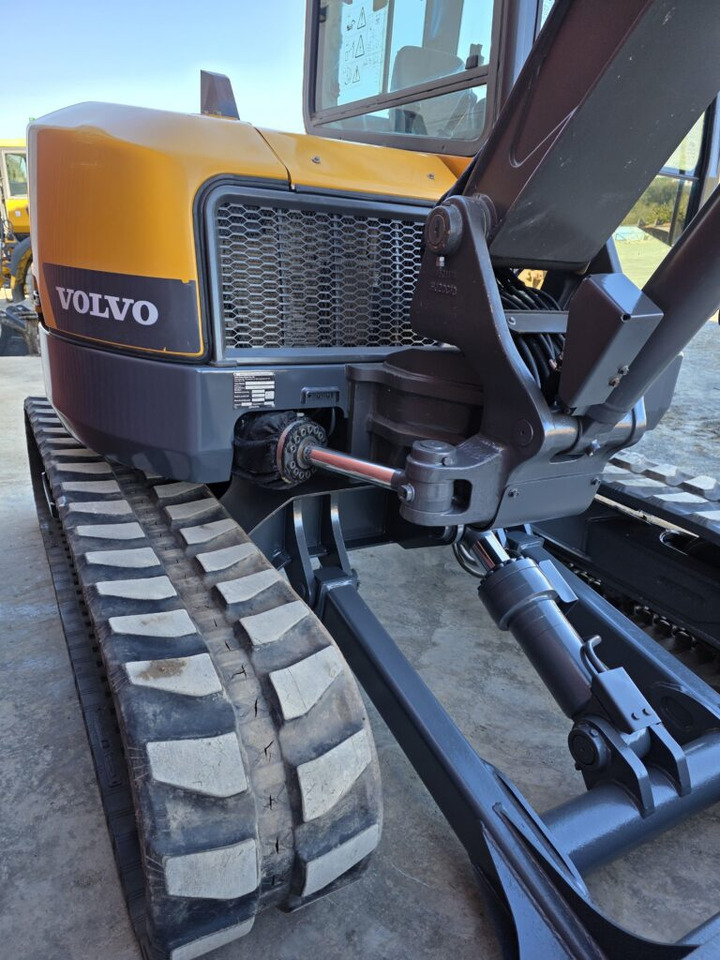 VOLVO ECR88D - Mini pelle: photos 4 VOLVO ECR88D - Mini pelle: photos 4