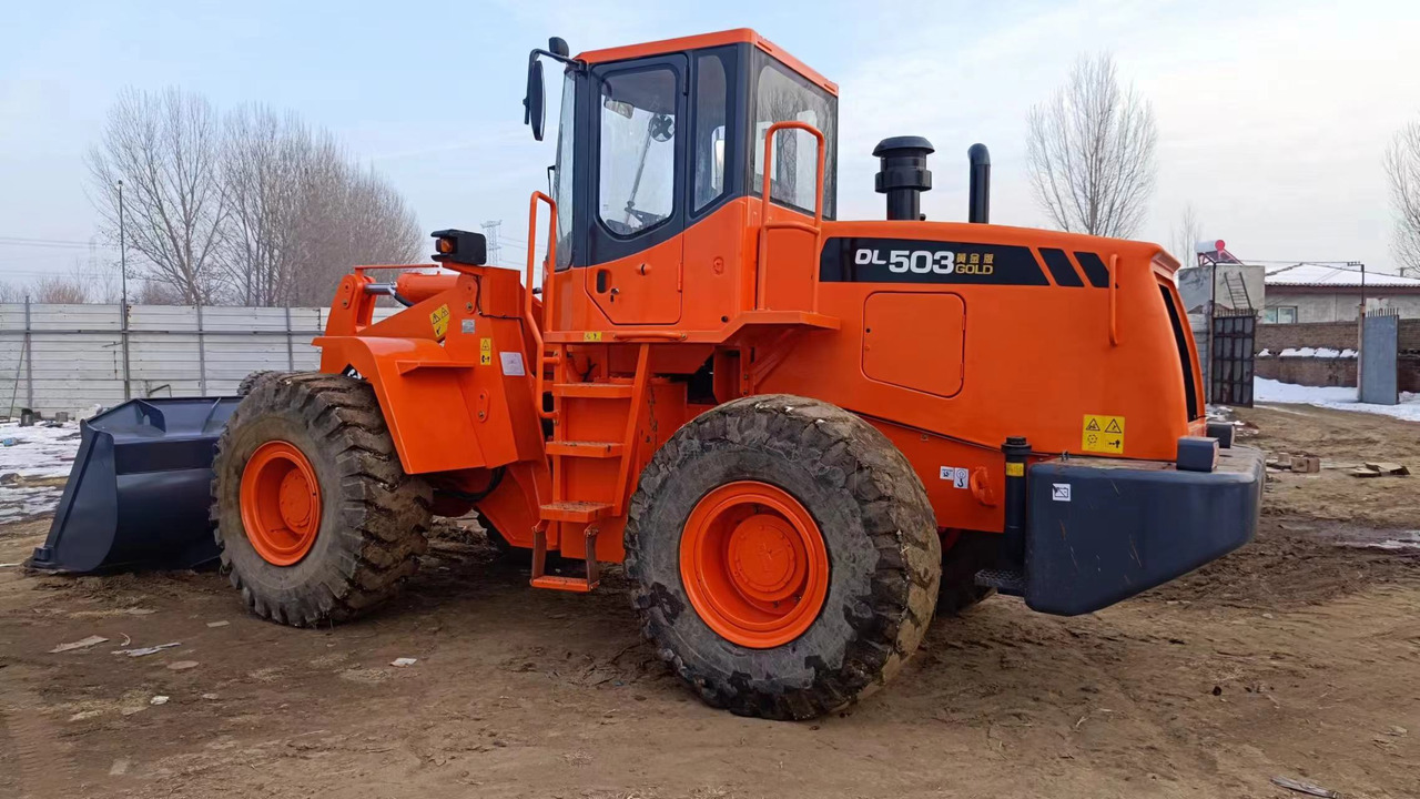 DOOSAN DL503 WHEEL LOADER - Chargeuse sur pneus: photos 2 DOOSAN DL503 WHEEL LOADER - Chargeuse sur pneus: photos 2