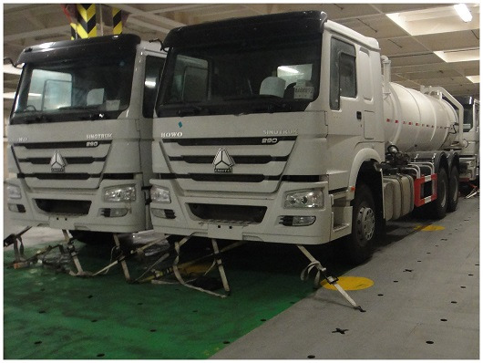 HOWO 6X4 WATER TANK TRUCK HIGH QUALITY 290HP/336HP / 371HP Tipper - Camion citerne: photos 2 HOWO 6X4 WATER TANK TRUCK HIGH QUALITY 290HP/336HP / 371HP Tipper - Camion citerne: photos 2
