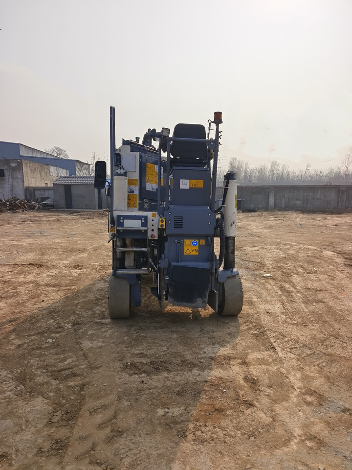 WIRTGEN W50HR miling machine - Fraiseuse à froid: photos 4 WIRTGEN W50HR miling machine - Fraiseuse à froid: photos 4