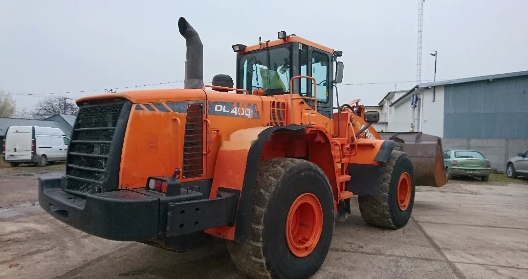 Doosan DL 400 - Chargeuse sur pneus: photos 1 Doosan DL 400 - Chargeuse sur pneus: photos 1