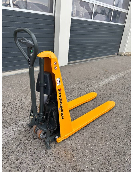 Jungheinrich Scherenhubwagen AMX 10e - Gerbeur: photos 2 Jungheinrich Scherenhubwagen AMX 10e - Gerbeur: photos 2