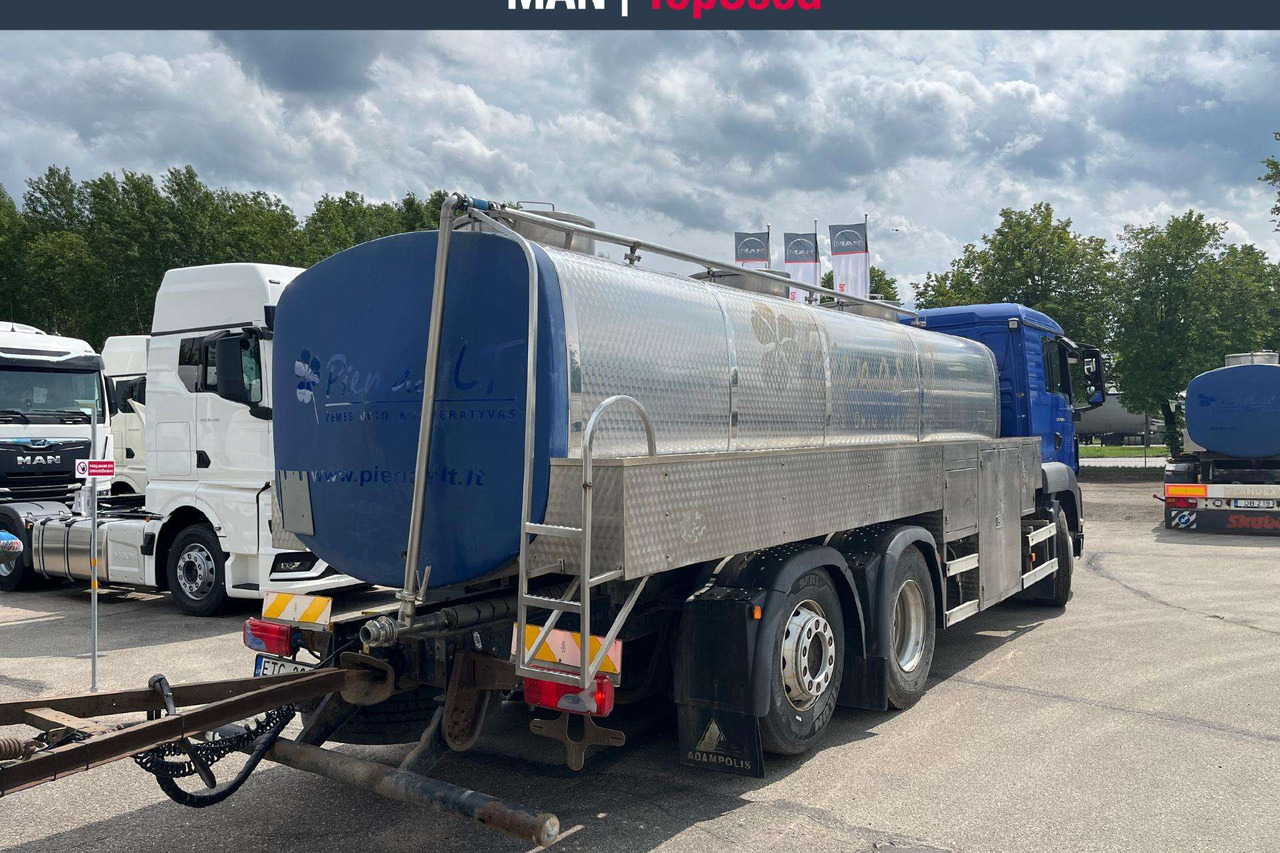 MAN 26.400 6X2-2 Plandex (8633) - Camion citerne: photos 4 MAN 26.400 6X2-2 Plandex (8633) - Camion citerne: photos 4