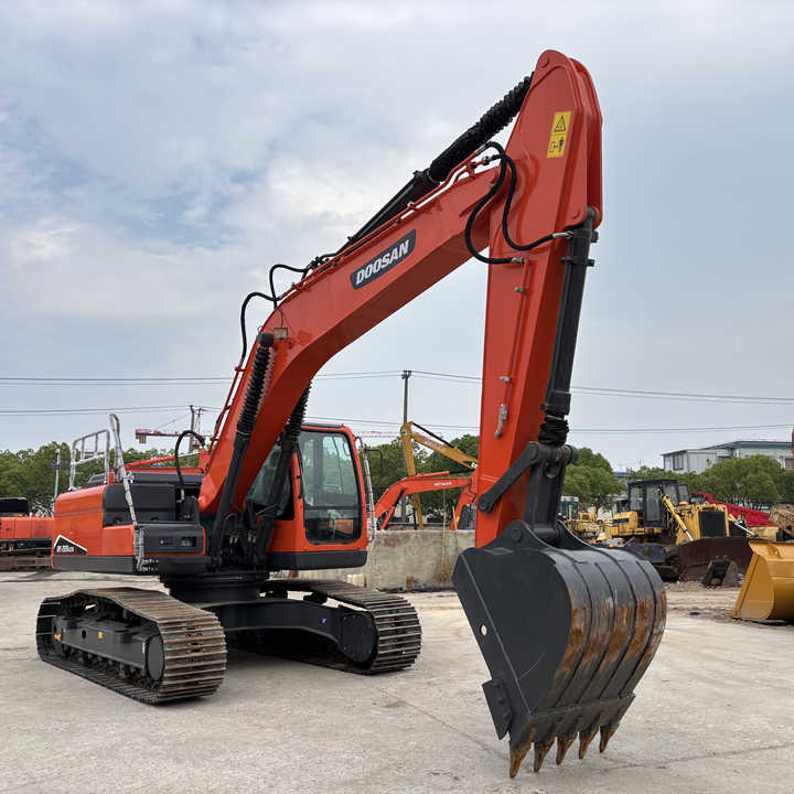 22 Tons Excavator Original Doosan Dx225LCA Crawler Digger Secondhand Used Good Condition Doosan Hydraulic Excavator on Sale - Pelle sur chenille: photos 1 22 Tons Excavator Original Doosan Dx225LCA Crawler Digger Secondhand Used Good Condition Doosan Hydraulic Excavator on Sale - Pelle sur chenille: photos 1