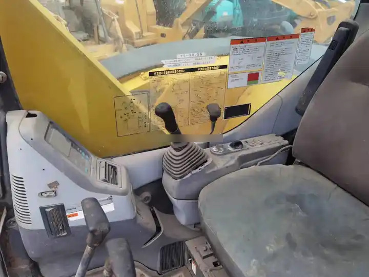 8 ton Second hand Komatsu Hydraulic Crawel excavator PC78US with low price for sale - Pelle sur chenille: photos 4 8 ton Second hand Komatsu Hydraulic Crawel excavator PC78US with low price for sale - Pelle sur chenille: photos 4