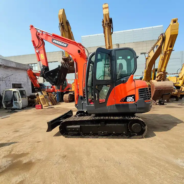 Best Price For 6t Mini Excavator,Small Excavating Machine Korea Doosan Used Excavators Doosan Dx60 For Sale In Shanghai - Pelle sur chenille: photos 2 Best Price For 6t Mini Excavator,Small Excavating Machine Korea Doosan Used Excavators Doosan Dx60 For Sale In Shanghai - Pelle sur chenille: photos 2