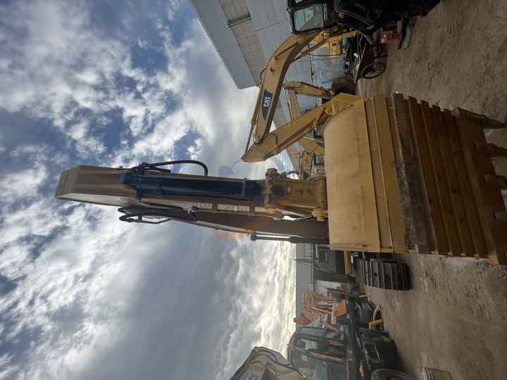 Caterpillar Used Hydraulic Crawler Excavator Suitable 336D2L 336D2 336D Good Price Good Condition High Quality - Pelle sur chenille: photos 2 Caterpillar Used Hydraulic Crawler Excavator Suitable 336D2L 336D2 336D Good Price Good Condition High Quality - Pelle sur chenille: photos 2