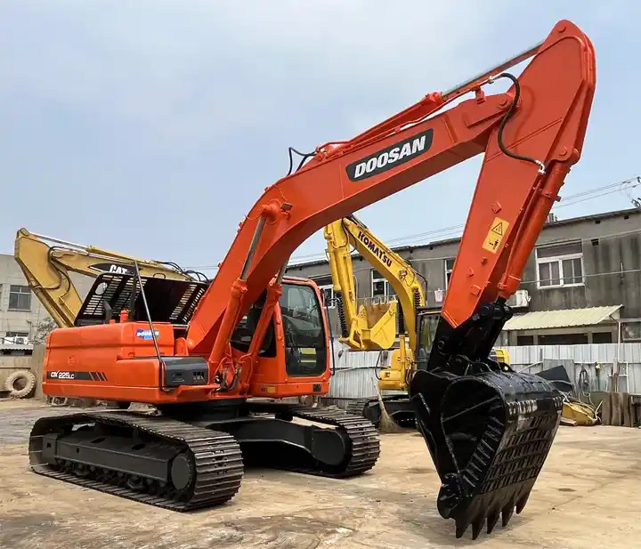 High Quality Korea Made 2019 Year Doosan Brand Dx225 Dx225lc Dx225lca Crawler Excavator - Pelle sur chenille: photos 2 High Quality Korea Made 2019 Year Doosan Brand Dx225 Dx225lc Dx225lca Crawler Excavator - Pelle sur chenille: photos 2