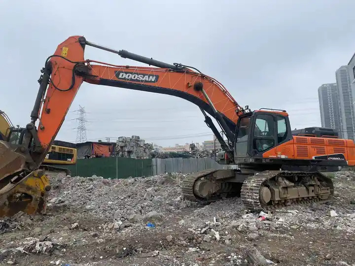 High-quality Original Used Korea Crawler 50 Ton Doosan Dx520 Excavator Used Excavator Digger In Shanghai - Pelle sur chenille: photos 3 High-quality Original Used Korea Crawler 50 Ton Doosan Dx520 Excavator Used Excavator Digger In Shanghai - Pelle sur chenille: photos 3