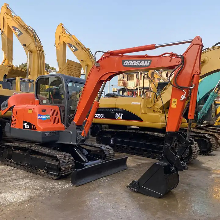 High quality mini excavator parts DOOSAN DH 55 DX60 DH55bucket H-link DH55 connecting rod DAEWOO DH55 H-frame - Pelle: photos 2 High quality mini excavator parts DOOSAN DH 55 DX60 DH55bucket H-link DH55 connecting rod DAEWOO DH55 H-frame - Pelle: photos 2
