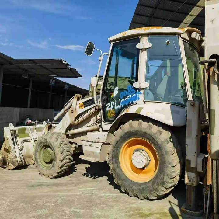 Hot sale Backhoe loader JCB 3CX 4*4 tlb loader UKmade, used cheap JCB 3CX retro loader and digger - Tractopelle: photos 1 Hot sale Backhoe loader JCB 3CX 4*4 tlb loader UKmade, used cheap JCB 3CX retro loader and digger - Tractopelle: photos 1