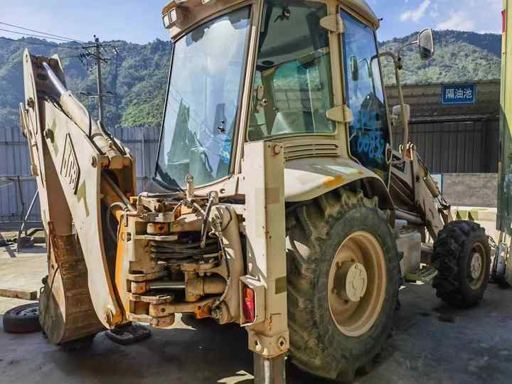 Hot sale Backhoe loader JCB 3CX 4*4 tlb loader UKmade, used cheap JCB 3CX retro loader and digger in good condition - Tractopelle: photos 2 Hot sale Backhoe loader JCB 3CX 4*4 tlb loader UKmade, used cheap JCB 3CX retro loader and digger in good condition - Tractopelle: photos 2