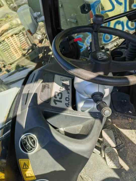 Hot sale Backhoe loader JCB 3CX 4*4 tlb loader UKmade, used cheap JCB 3CX retro loader and digger in good condition - Tractopelle: photos 3 Hot sale Backhoe loader JCB 3CX 4*4 tlb loader UKmade, used cheap JCB 3CX retro loader and digger in good condition - Tractopelle: photos 3