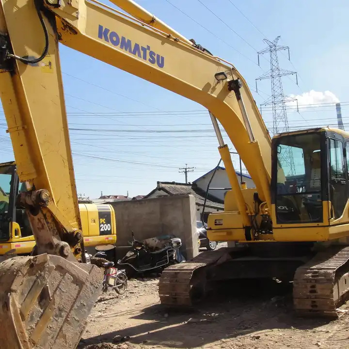 Hot sell Komatsu PC220 Buy Komatsu PC220 Kamatsu Excavator PC220 Price New Komatsu PC220 pc200 pc240 Excavator - Pelle: photos 2 Hot sell Komatsu PC220 Buy Komatsu PC220 Kamatsu Excavator PC220 Price New Komatsu PC220 pc200 pc240 Excavator - Pelle: photos 2