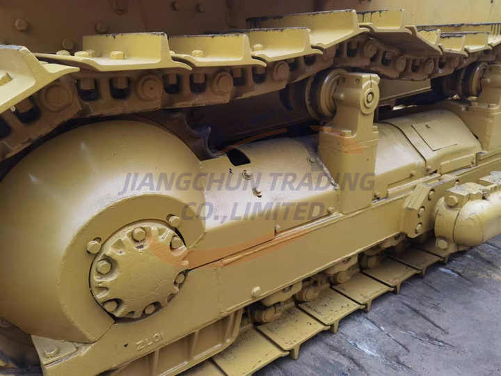 Japan Imported Caterpillar D7R Bulldozer Japan Original Cat D7G D7R D9n D8r Used Bulldozers - Bulldozer: photos 2 Japan Imported Caterpillar D7R Bulldozer Japan Original Cat D7G D7R D9n D8r Used Bulldozers - Bulldozer: photos 2