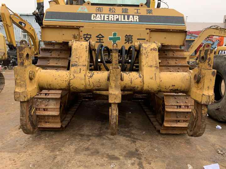 Japan Imported Caterpillar D7R Bulldozer Japan Original Cat D7G D7R D9n D8r Used Bulldozers - Bulldozer: photos 2 Japan Imported Caterpillar D7R Bulldozer Japan Original Cat D7G D7R D9n D8r Used Bulldozers - Bulldozer: photos 2
