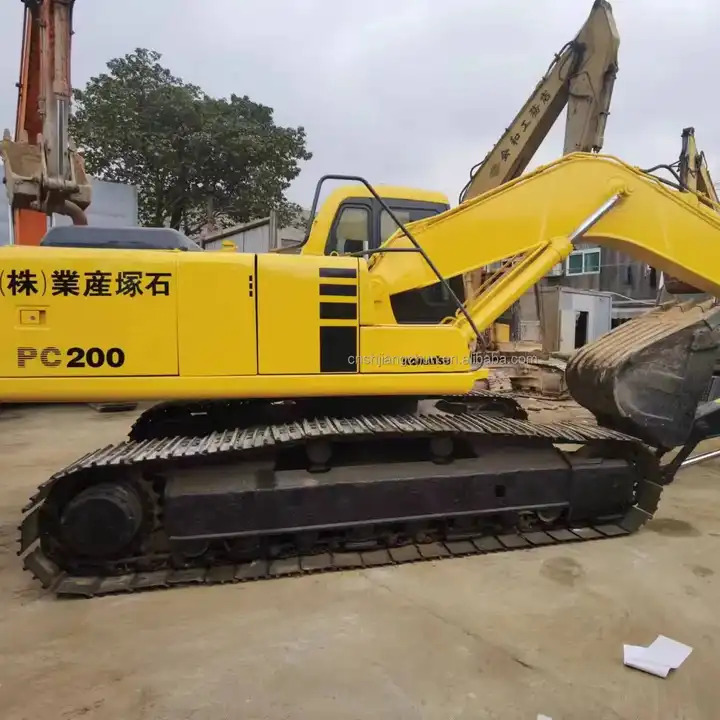 Original Well-Maintained Komatsu PC200-6 Used Excavator for sale - Pelle sur chenille: photos 1 Original Well-Maintained Komatsu PC200-6 Used Excavator for sale - Pelle sur chenille: photos 1