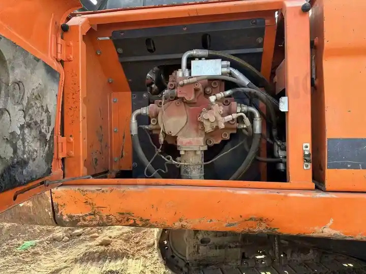 Second Hand Crawler Digger Doosan Dx420 Cheapest Used Excavator Machine DX420 DX420LC With Good Condition For Sale - Pelle sur chenille: photos 2 Second Hand Crawler Digger Doosan Dx420 Cheapest Used Excavator Machine DX420 DX420LC With Good Condition For Sale - Pelle sur chenille: photos 2