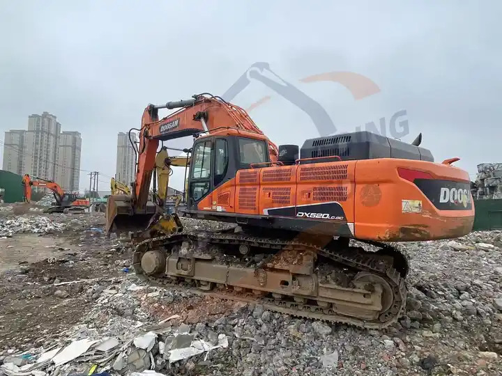 USED KOREA BRAND DOOSAN EXCAVATOR DX520LC DX520LC-9 C HYDRAULIC BIG DIGGER GOOD CONDITION FOR SALE - Pelle: photos 2 USED KOREA BRAND DOOSAN EXCAVATOR DX520LC DX520LC-9 C HYDRAULIC BIG DIGGER GOOD CONDITION FOR SALE - Pelle: photos 2