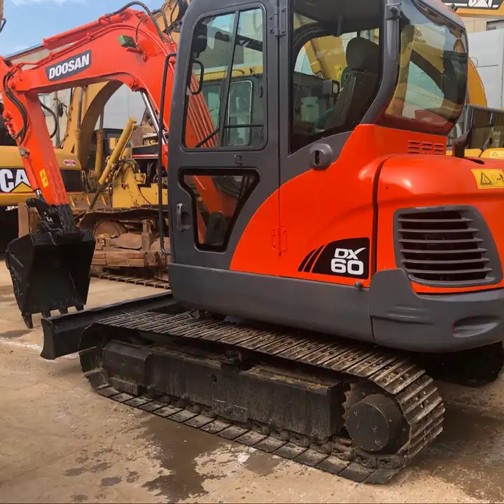 Used 6t Mini Excavator Original Korea Doosan Used Excavators Doosan Dx60 With Nice Work Condition On Sale In Shanghai - Pelle sur chenille: photos 2 Used 6t Mini Excavator Original Korea Doosan Used Excavators Doosan Dx60 With Nice Work Condition On Sale In Shanghai - Pelle sur chenille: photos 2