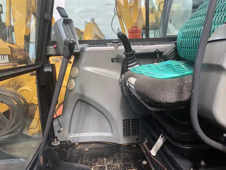 Used 6t Mini Excavator Original Korea Doosan Used Excavators Doosan Dx60 With Nice Work Condition On Sale In Shanghai - Pelle sur chenille: photos 5 Used 6t Mini Excavator Original Korea Doosan Used Excavators Doosan Dx60 With Nice Work Condition On Sale In Shanghai - Pelle sur chenille: photos 5