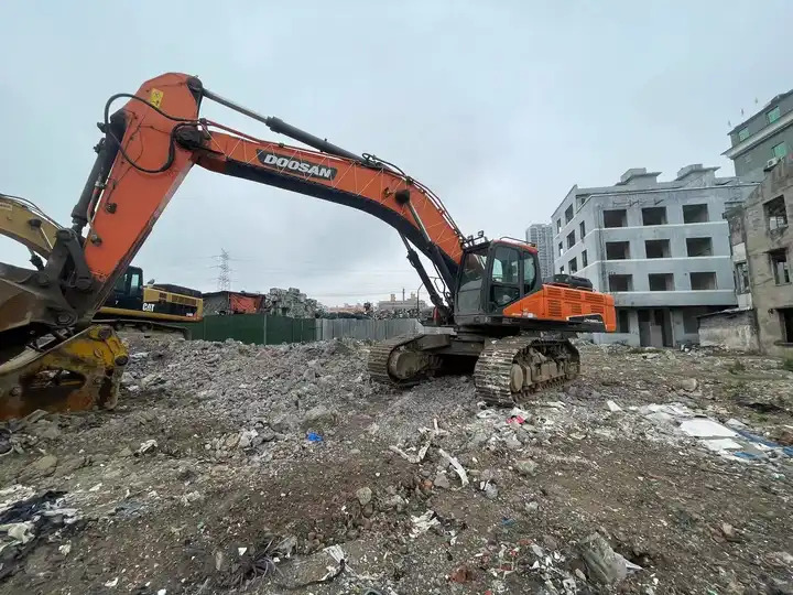 Used Doosan Excavator Doosan Excavator Dx520 Doosan Dx520lc Excavator - Pelle: photos 3 Used Doosan Excavator Doosan Excavator Dx520 Doosan Dx520lc Excavator - Pelle: photos 3