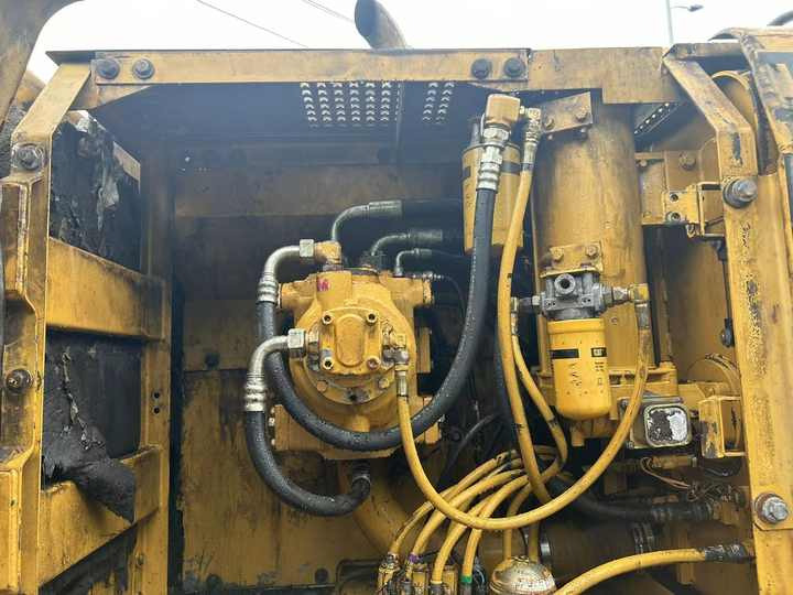 Used Excavator Cat 320bl Best Second Hand Excavator Caterpillar 320 320d 320b for Sale in Shanghai - Pelle sur chenille: photos 5 Used Excavator Cat 320bl Best Second Hand Excavator Caterpillar 320 320d 320b for Sale in Shanghai - Pelle sur chenille: photos 5