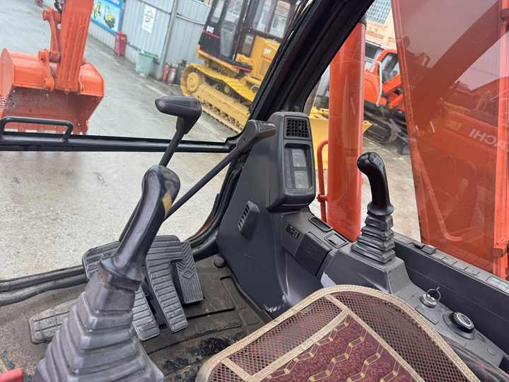 Used Excavator Doosan Dx75-9C Excavators Earth-moving Machinery Doosan Dx60 Dx80 Dx75 Dx225 Dh55 Dx60-9c for Sale - Pelle sur chenille: photos 4 Used Excavator Doosan Dx75-9C Excavators Earth-moving Machinery Doosan Dx60 Dx80 Dx75 Dx225 Dh55 Dx60-9c for Sale - Pelle sur chenille: photos 4