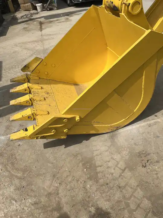 Used KOMATSU PC200-8 digger ,20ton komatsu pc200-8 excavator,komatsu pc200 original japan surplus in good condition - Pelle sur chenille: photos 5 Used KOMATSU PC200-8 digger ,20ton komatsu pc200-8 excavator,komatsu pc200 original japan surplus in good condition - Pelle sur chenille: photos 5
