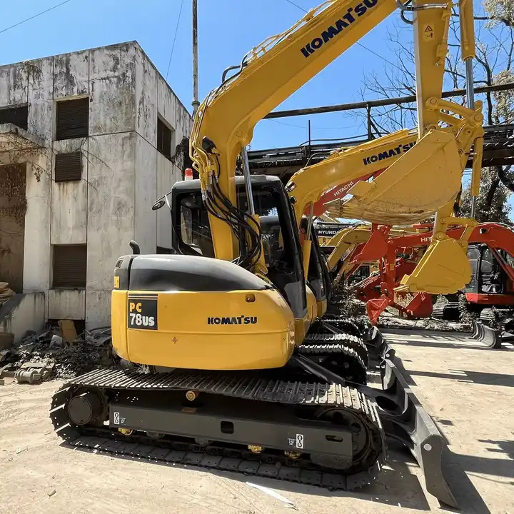 Used Komatsu PC 78 with Good Condition in Shanghai - Pelle: photos 1 Used Komatsu PC 78 with Good Condition in Shanghai - Pelle: photos 1